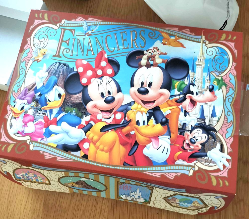 東京ディズニーシーで購入したフィナンシェのパッケージ