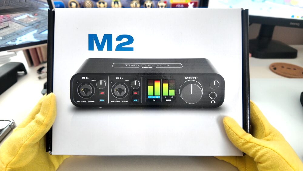オーディオインターフェースのMOTU M2の外箱