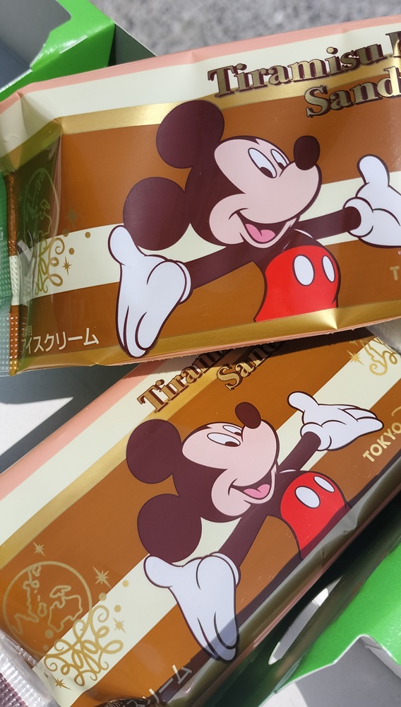 東京ディズニーシーのティラミス・クッキーサンドアイス
