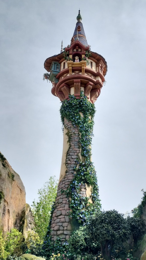 東京ディズニーシーアトラクションのラプンチェルのランタンフェスティバル