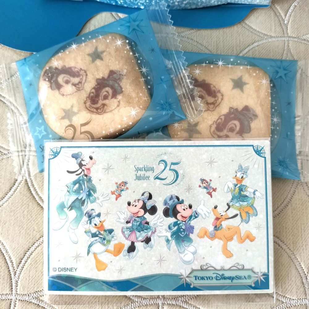 東京ディズニーシーパーク内で購入したお土産の25周年クッキー