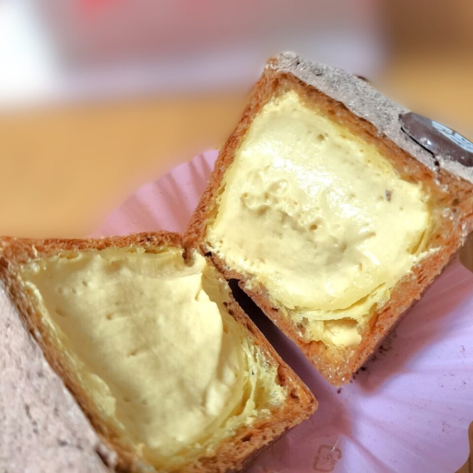 熱海シュークリーム断面