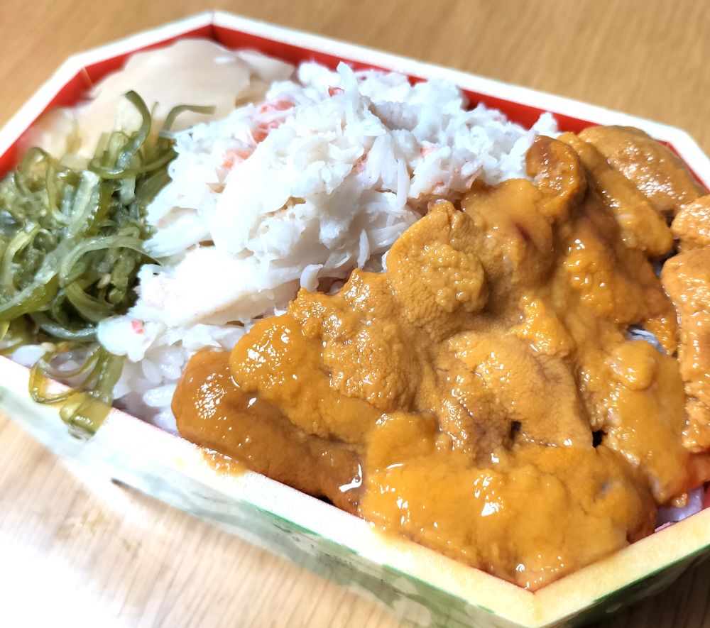2026年4月の横浜高島屋での大北海道展で食べた雑魚亭の２色丼