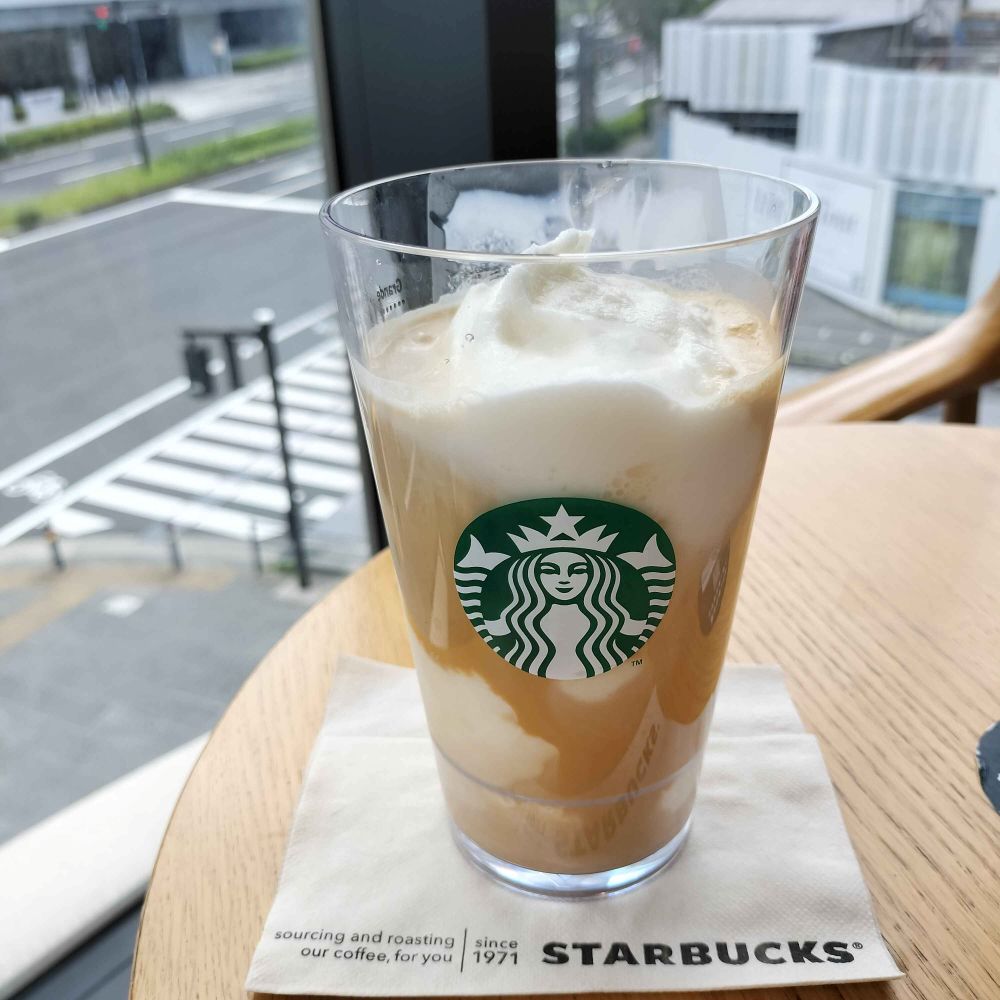 横浜みなとみらいのスターバックス コーヒー 北仲ブリック＆ホワイト店で飲んだエスプレッソアフォガードフラペチーノ