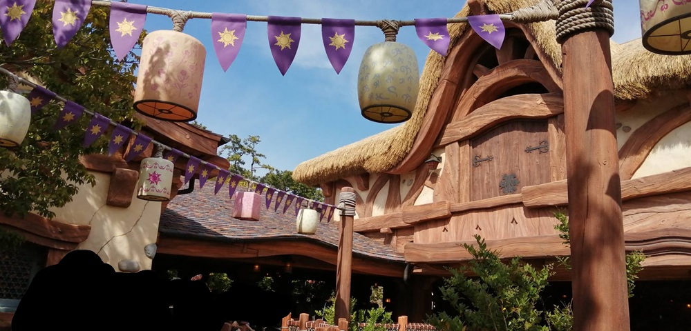 東京ディズニーシーアトラクションのラプンチェルのランタンフェスティバル